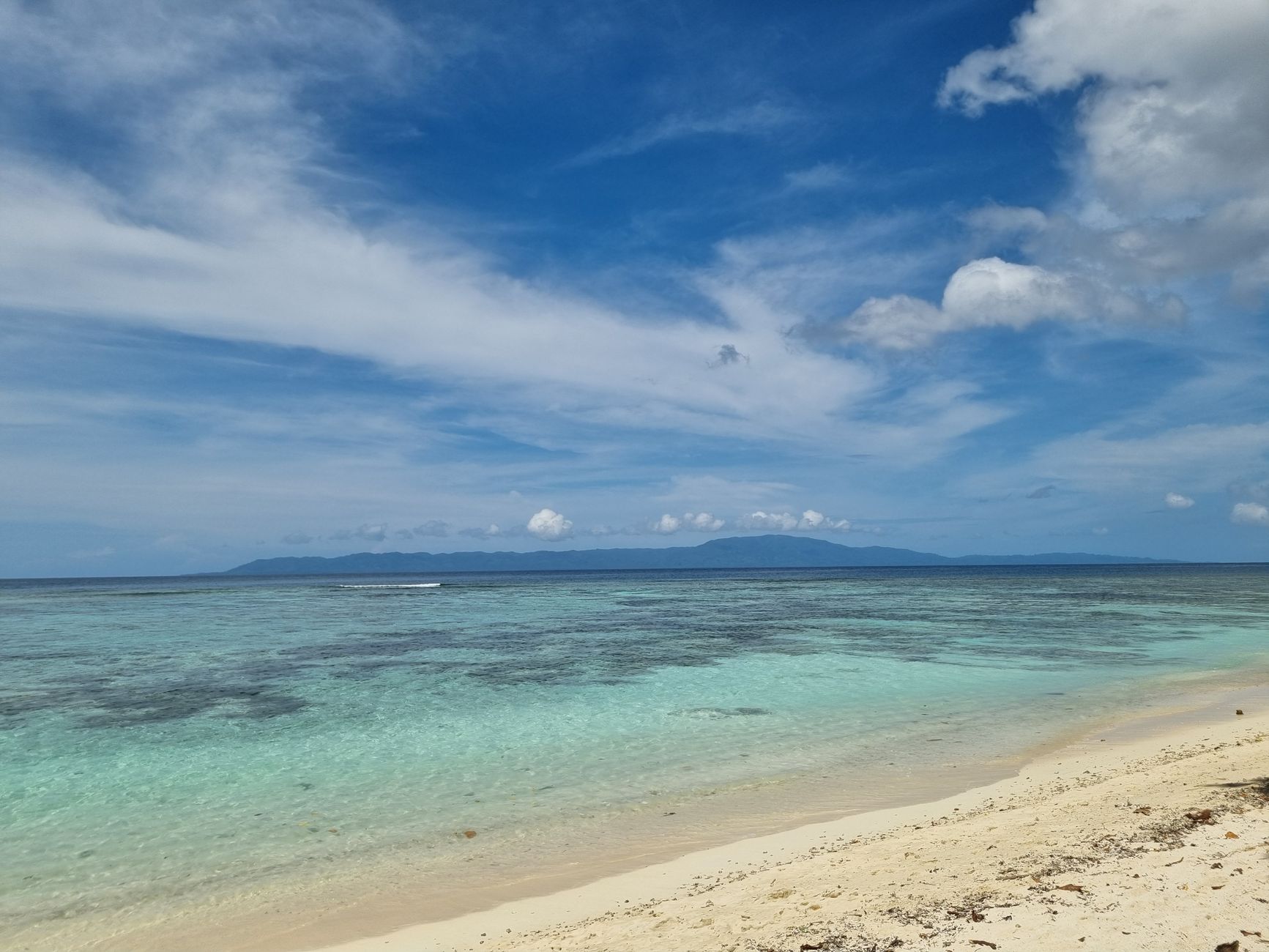 Marovo Lagoon turquoise water and traditional village, Solomon Islands
